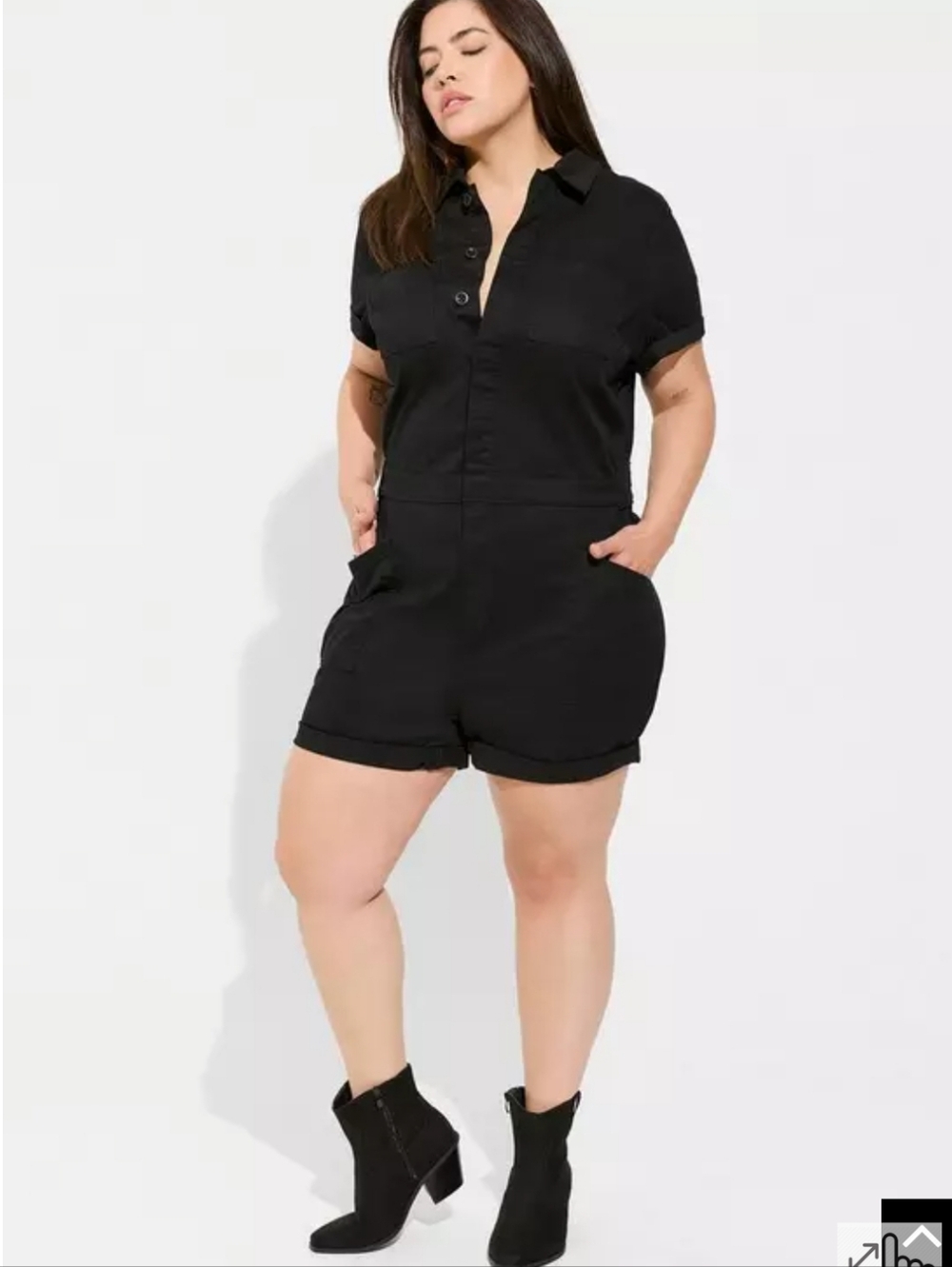 NWT Torrid 8 Inch Lightweight Twill Jumper Size 20